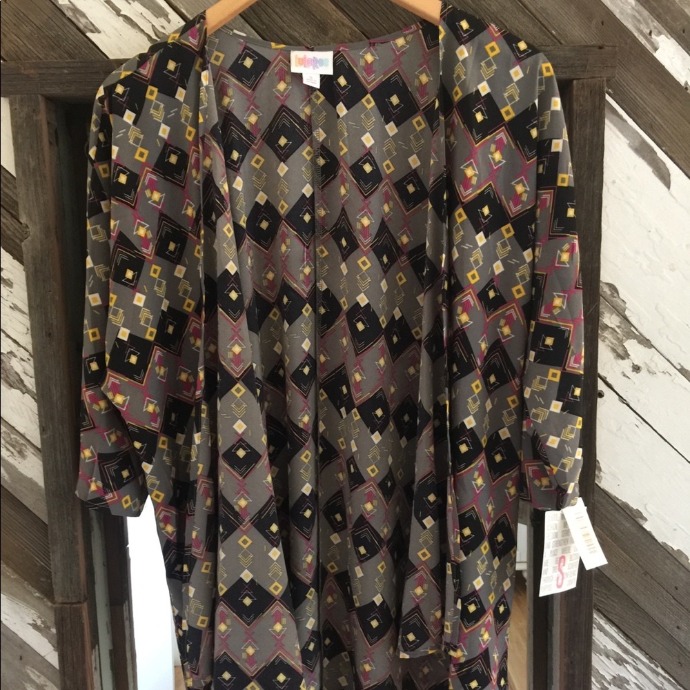 LulaRoe NWT Lindsey Size Small
